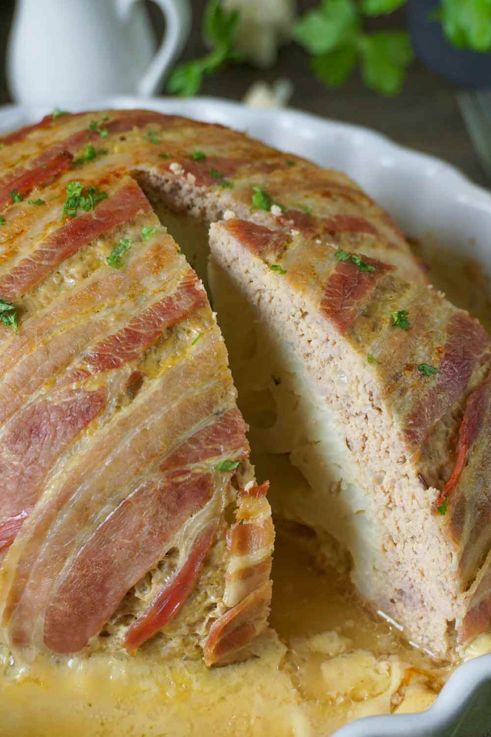 Blumenkohlbombe mit Hackfleisch Blumenkohlbombe mit Hackfleisch