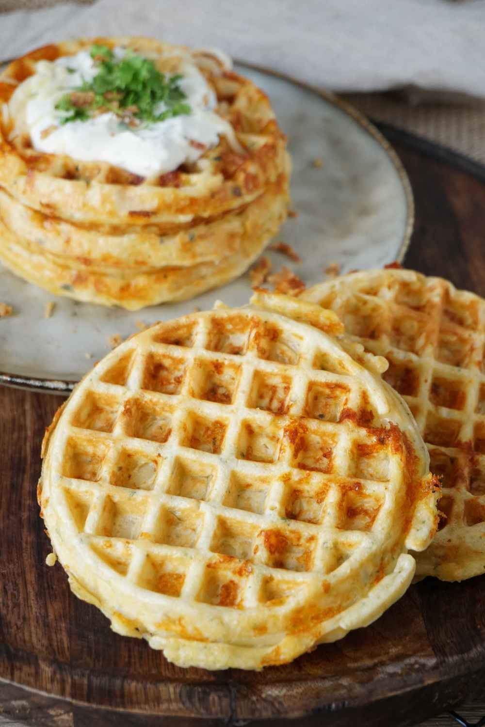 Mac‘n Cheese-Waffeln mit Frischkäse-Creme