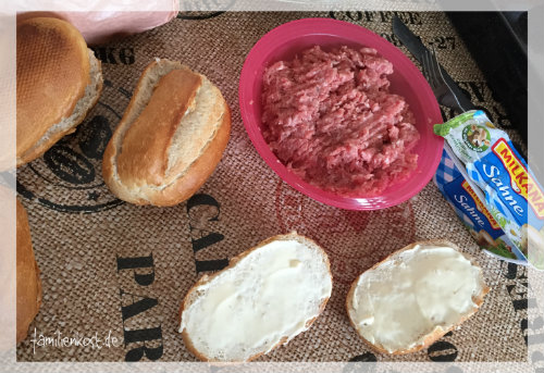 Mettbrötchen vom Grill für Kinder