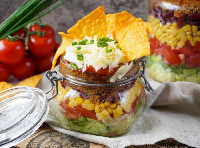 Mexikanischer Schichtsalat Mexikanischer Schichtsalat