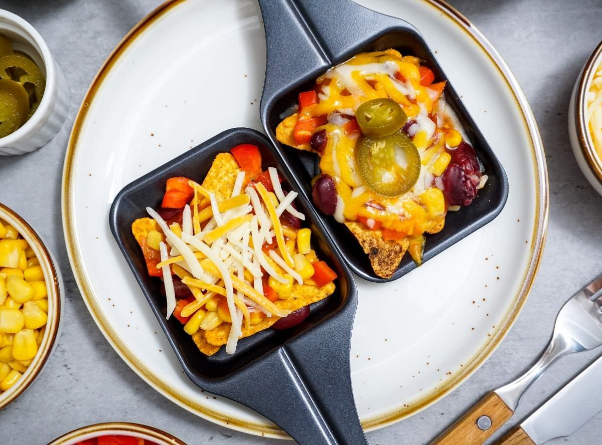 Mexikanisches Raclette Pfännchen mit Tortilla-Chips