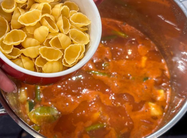 Minestrone mit Nudeln