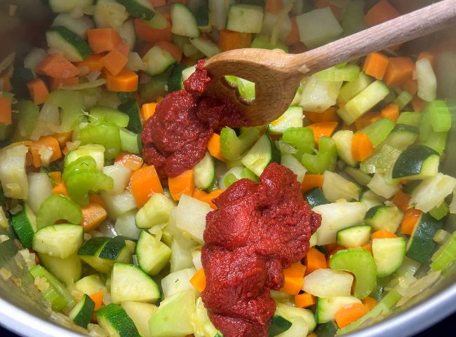 Minestrone Verdura Tomatenmark