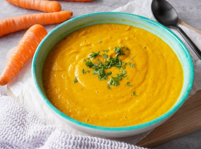 Möhrensuppe mit Kokosmilch