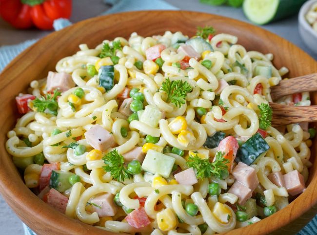Nudelsalat mit Majo Nudelsalat mit Majo