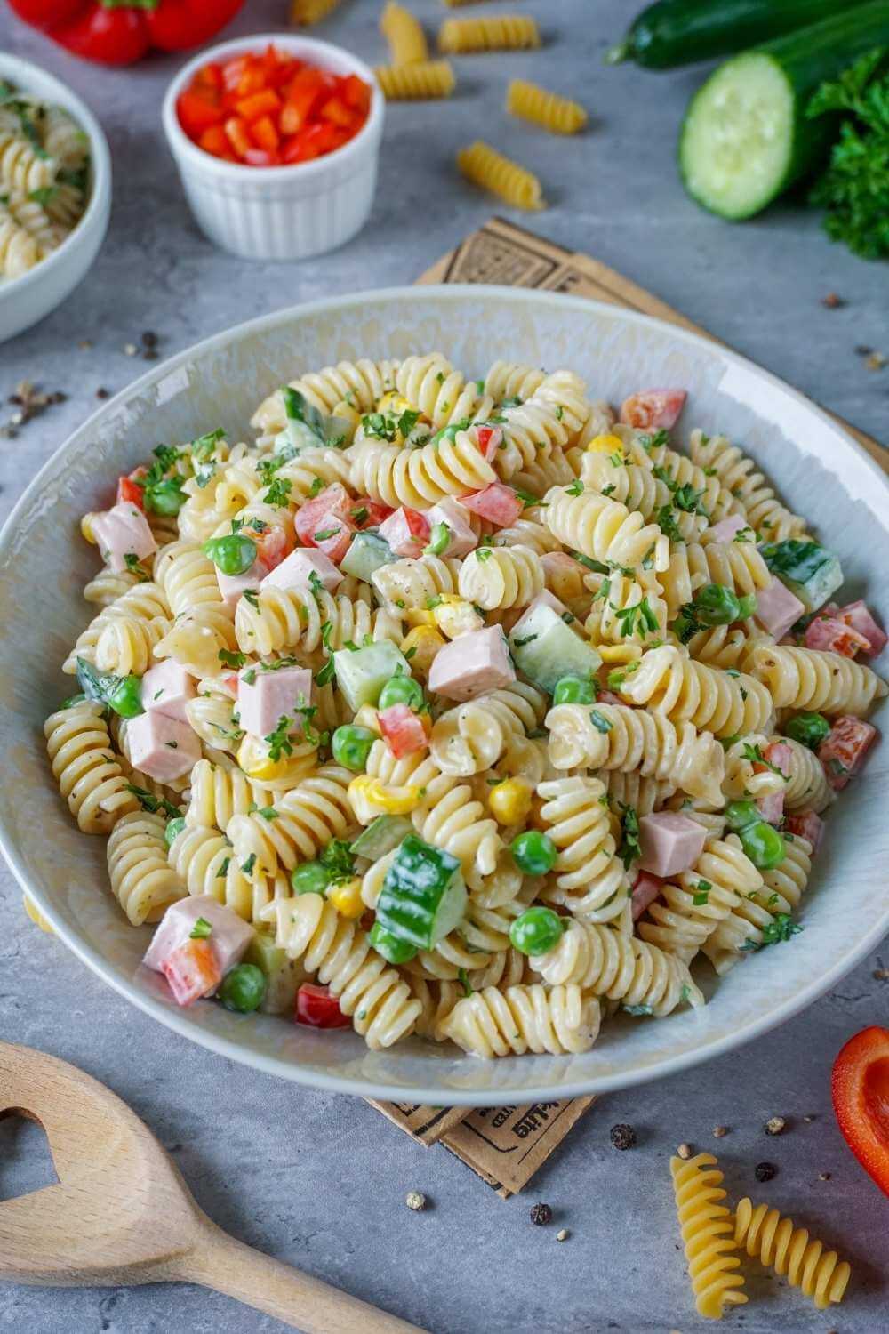 Omas Nudelsalat mit Mayo