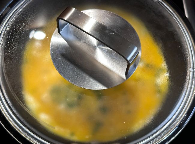 Omelette geschlossene Pfanne
