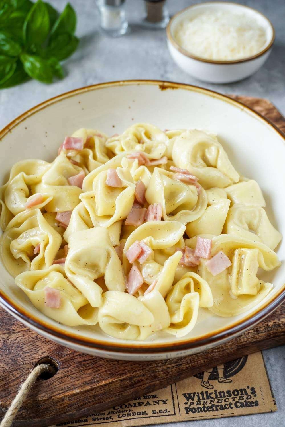 Tortellini alla panna wie vom Italiener – so einfach Tortellini alla panna wie vom Italiener – so einfach