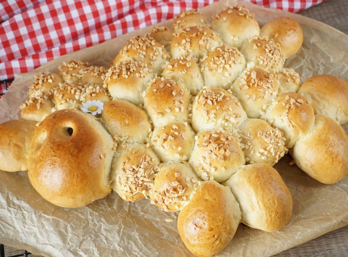 Osterlamm aus Hefeteig