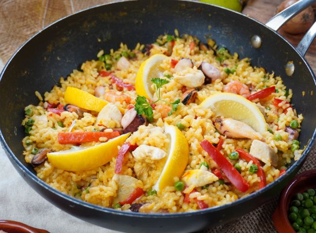 Paella mit Hähnchen & Meeresfrüchten