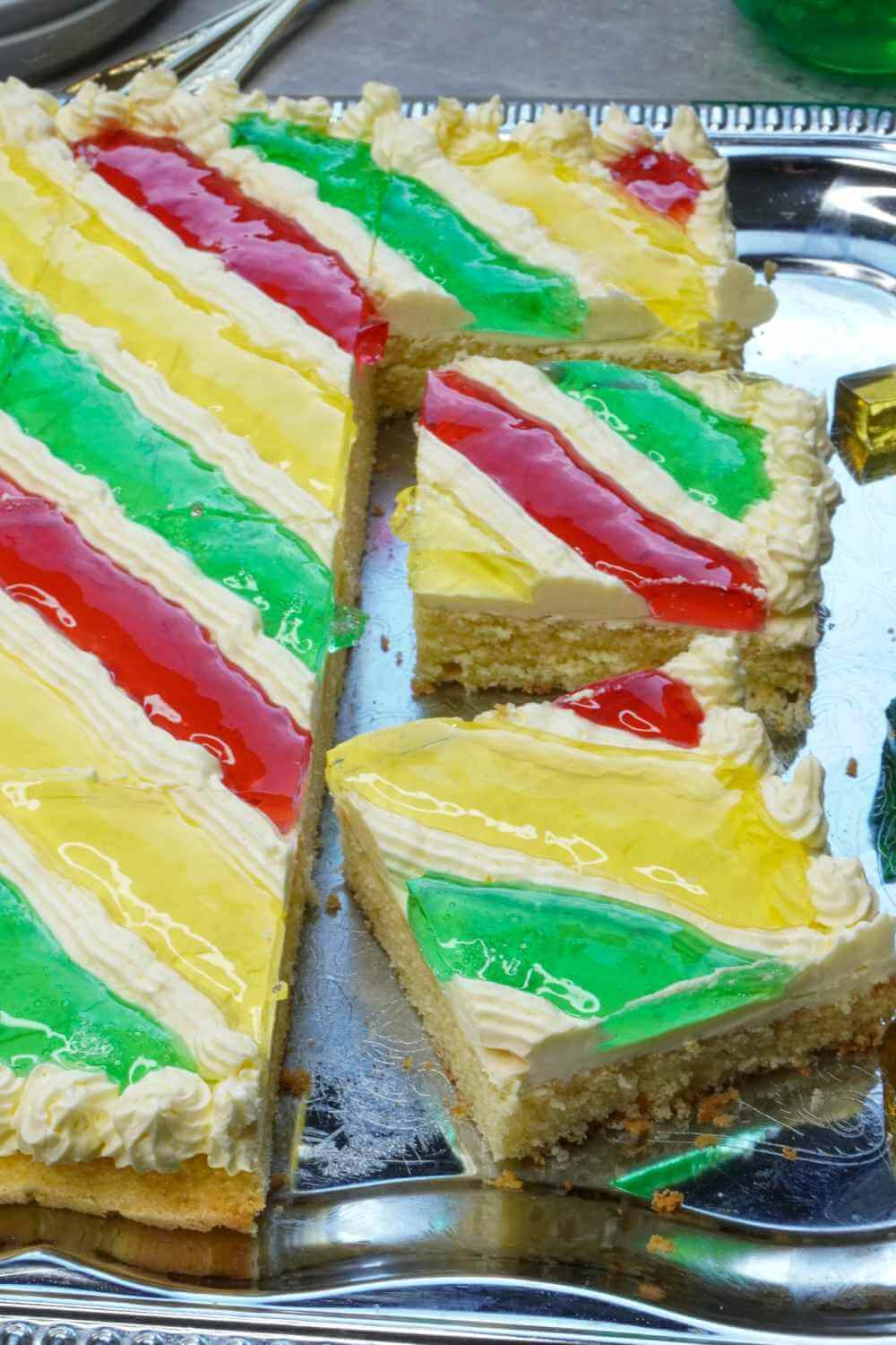 Paradieskuchen mit Wackelpudding