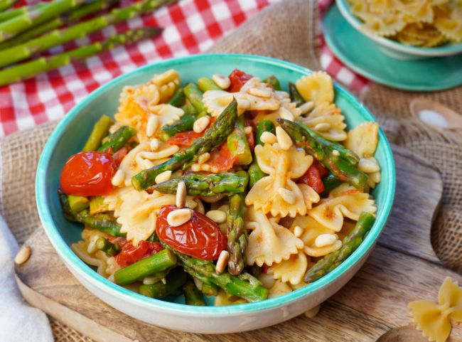 Pasta mit grünem Spargel