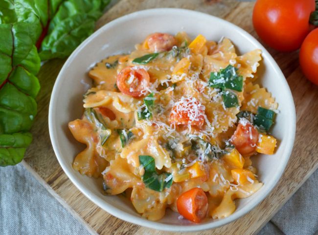 One Pot Pasta mit Mangold