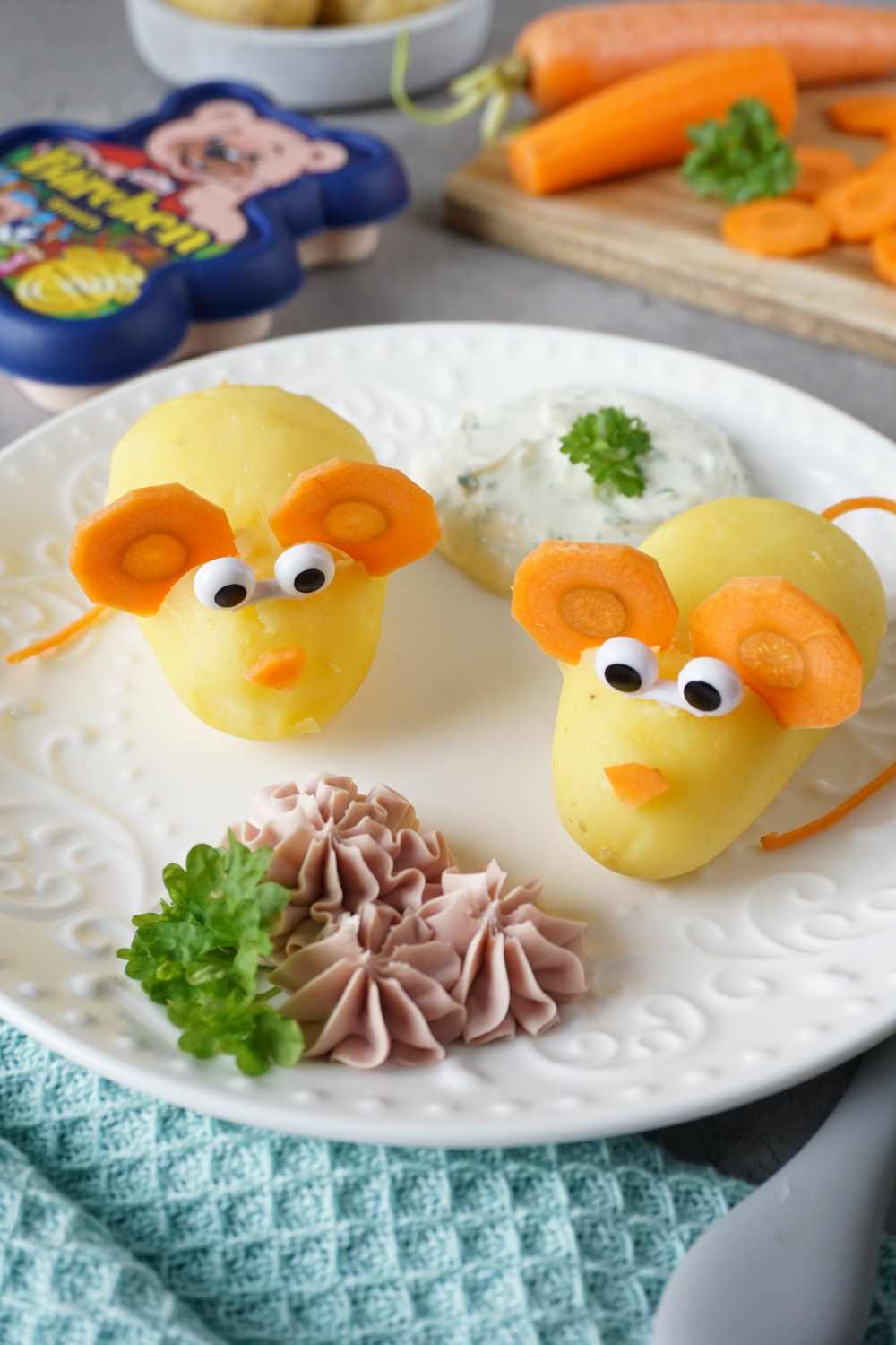 Pellkartoffeln Mittagessen Kinder Pellkartoffeln Mittagessen Kinder