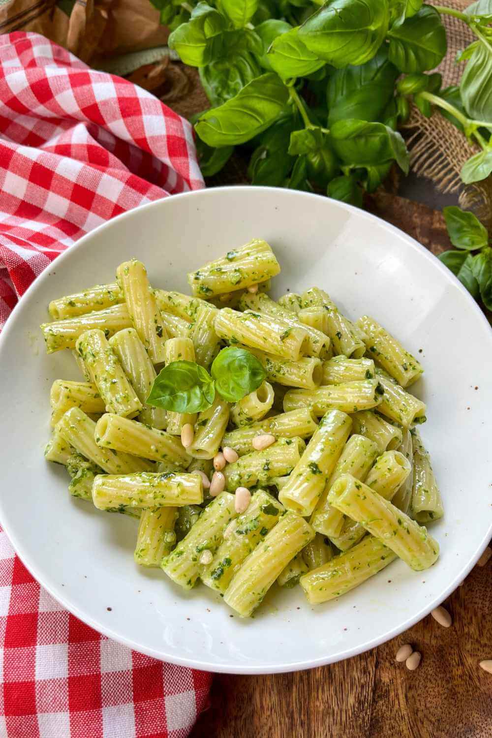 Nudeln mit Pesto Nudeln mit Pesto