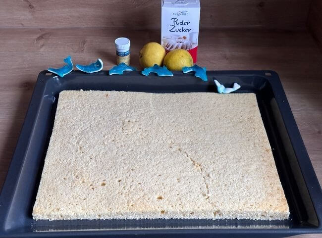 Blechkuchen als Grundlage für den Piratenkuchen