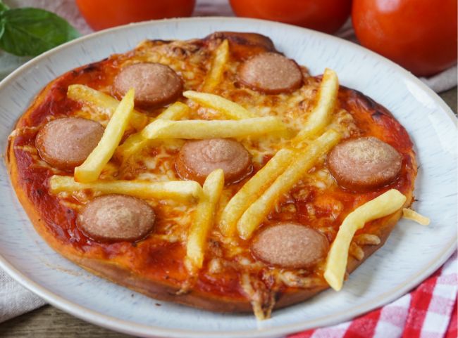 Pizza Würstchen Pommes