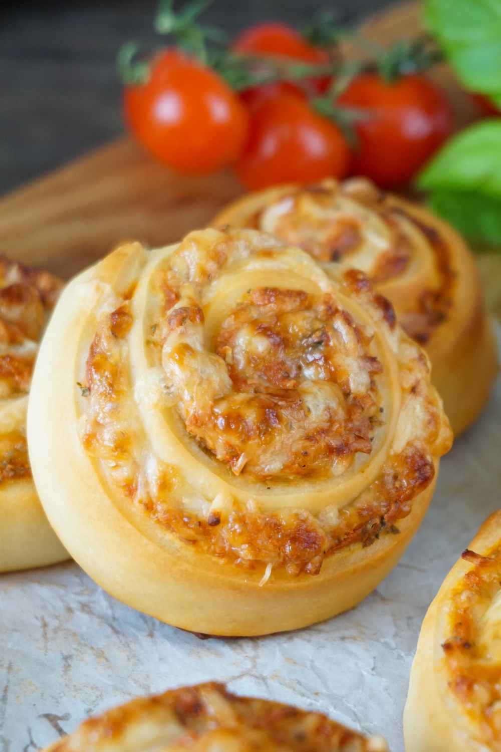 Schnelle Pizzaschnecken mit Pizzateig