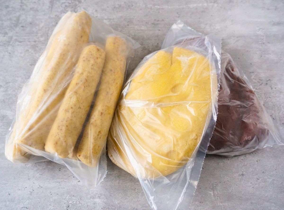 Plätzchenteig vorbereitet zum Einfrieren