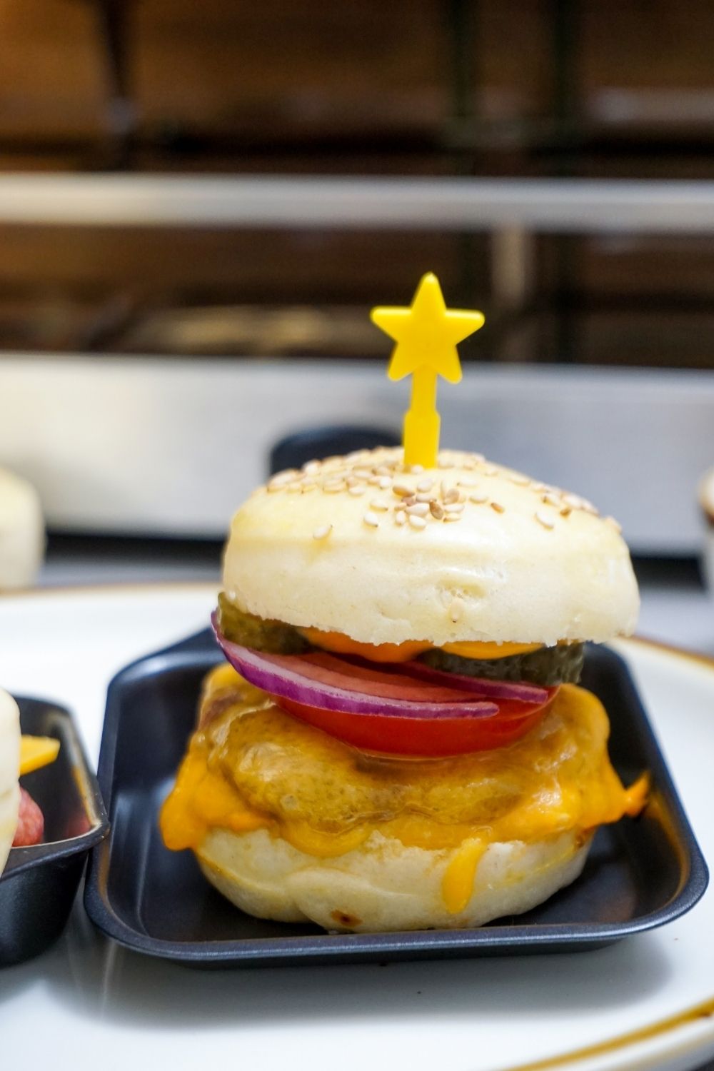 Mini-Burger-Pfännchen aus dem Raclette Mini-Burger-Pfännchen aus dem Raclette