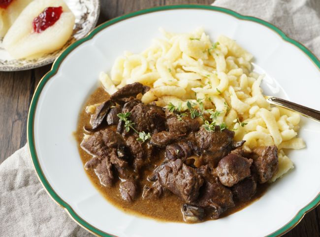 Rehragout Rezept mit Pilzen