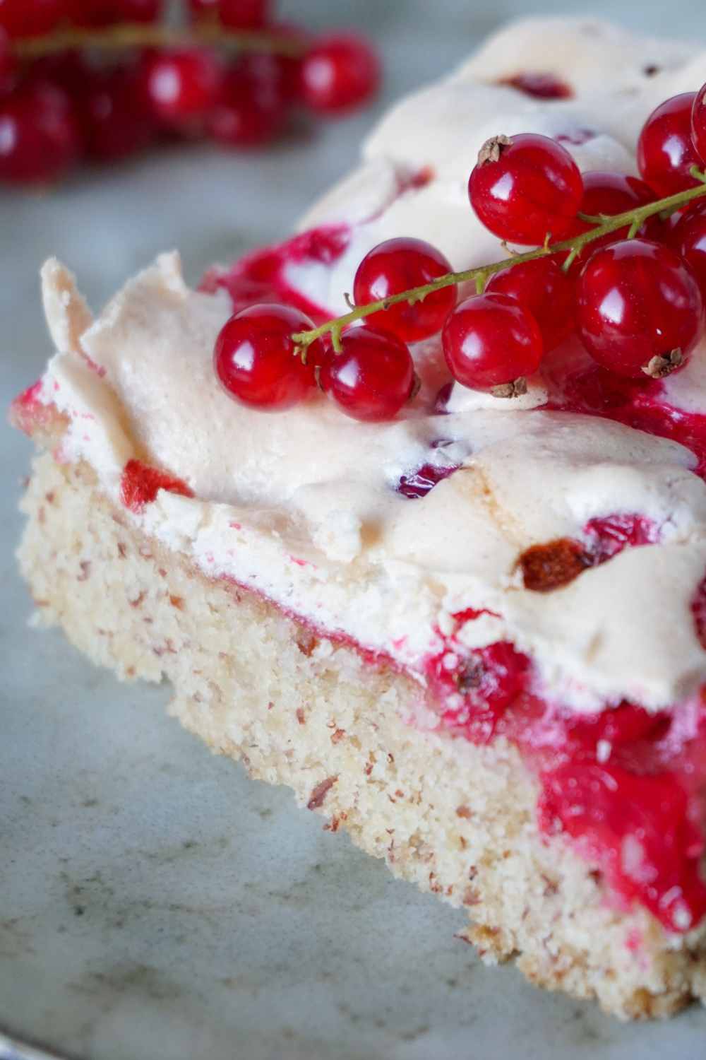 Johannisbeerkuchen mit Baiser Johannisbeerkuchen mit Baiser