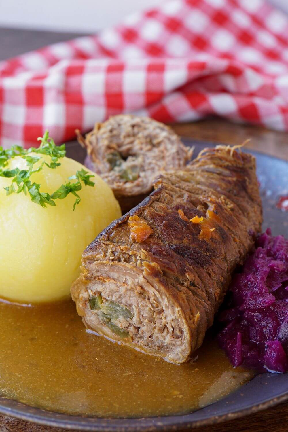 Rinderrouladen Rezept klassisch wie bei Oma - Kochen aus Liebe