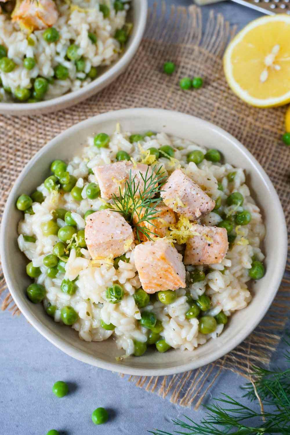 Erbsenrisotto mit Lachs