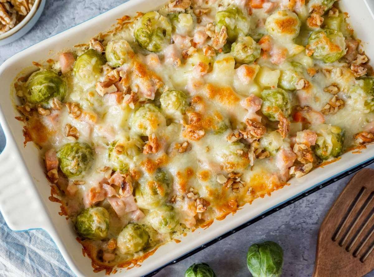 Rosenkohlauflauf mit Kartoffeln und Möhren
