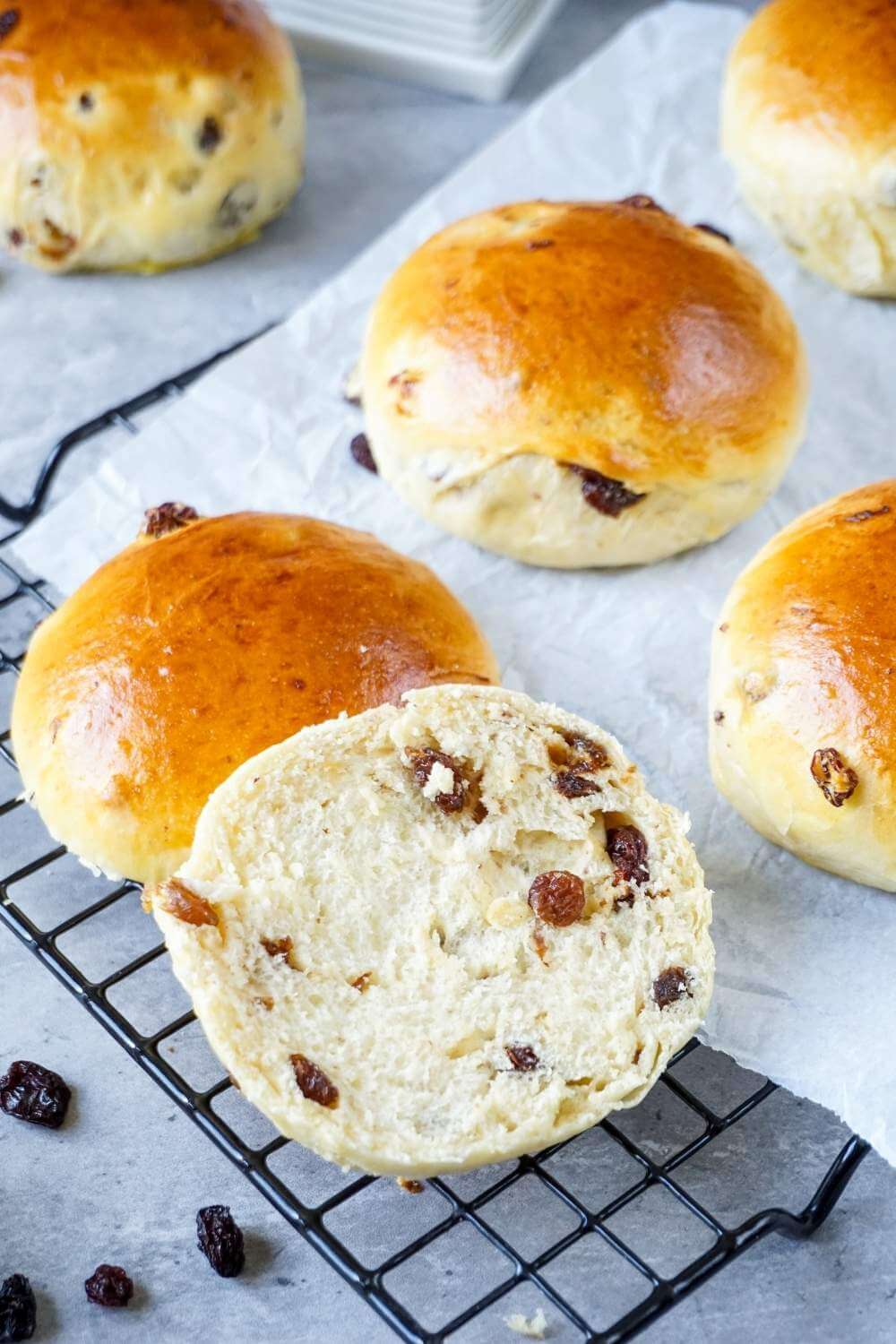 Rosinenbrötchen wie vom Bäcker, aber günstiger Rosinenbrötchen wie vom Bäcker, aber günstiger