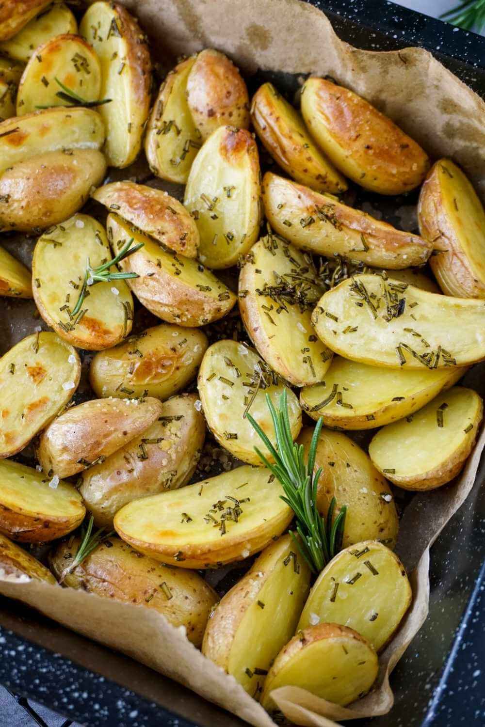 Rosmarinkartoffeln vom Blech Rosmarinkartoffeln vom Blech