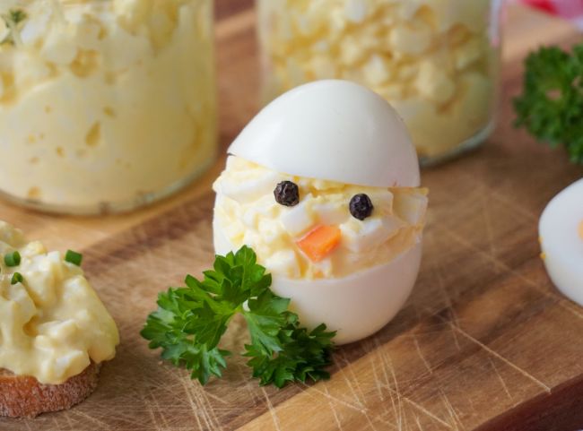 Salat mit Eiern Ostern