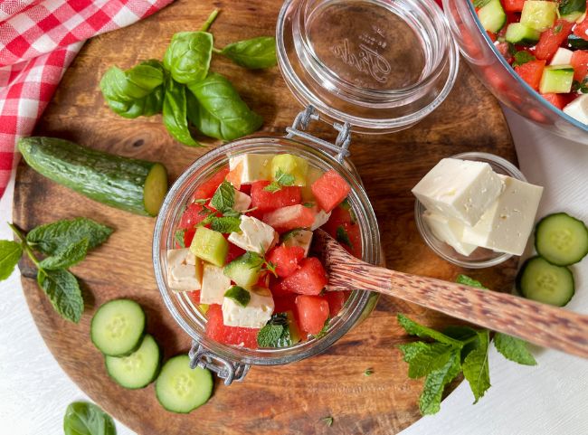 Salat mit Melone und Feta