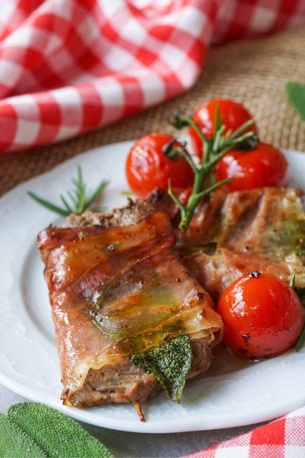 Kalbsschnitzel Mit Schinken Und Salbei Saltimbocca Alla Romana ...