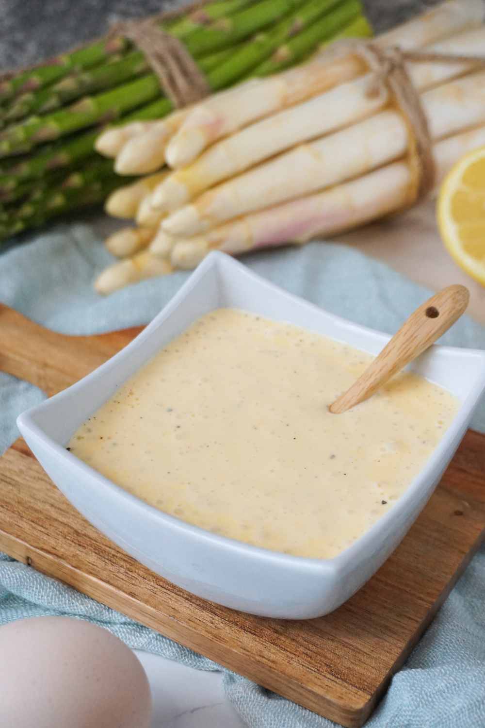 Schnelle Sauce Hollandaise, die immer gelingt Schnelle Sauce Hollandaise, die immer gelingt