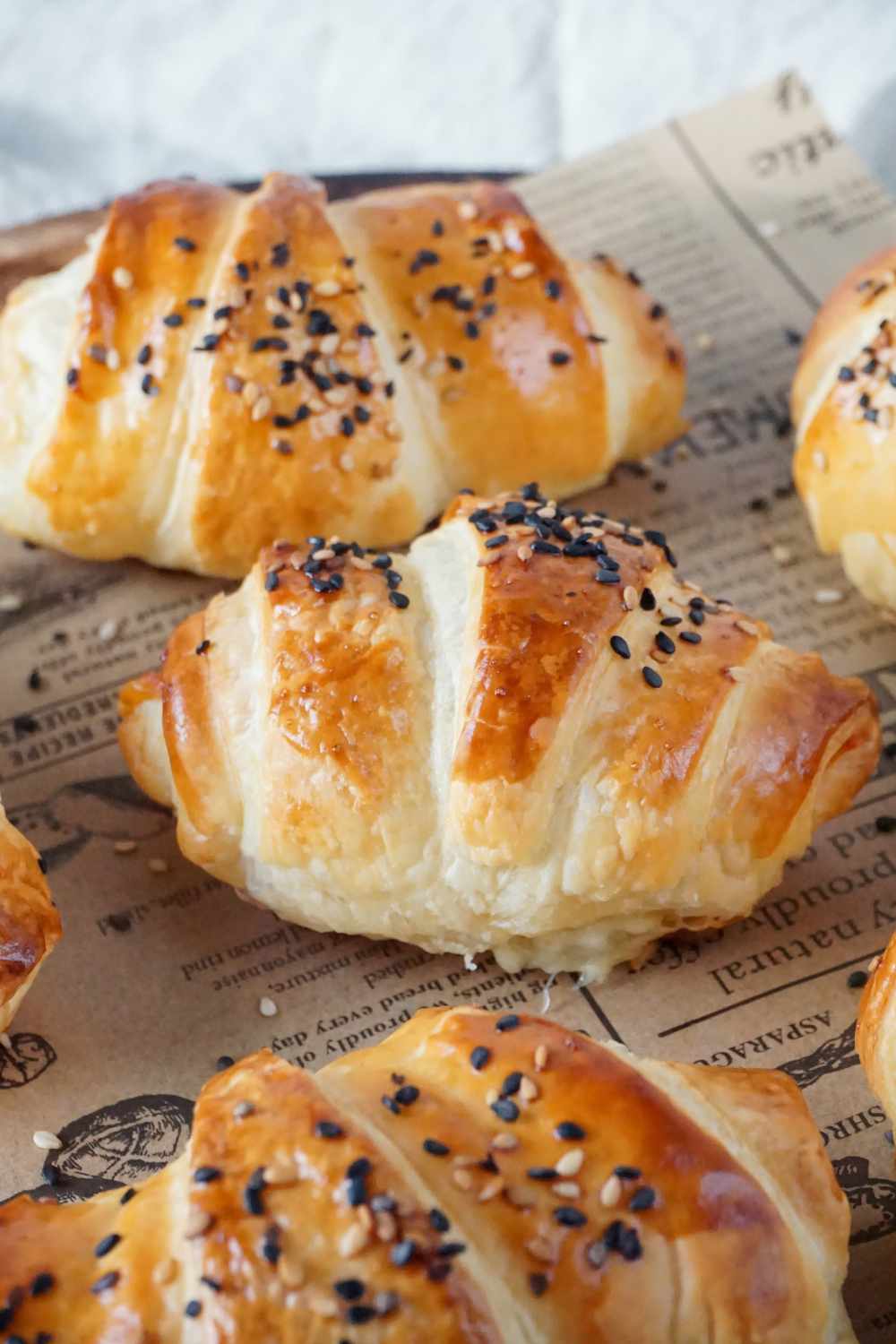 Schinken-Käse-Hörnchen mit Blätterteig Schinken-Käse-Hörnchen mit Blätterteig