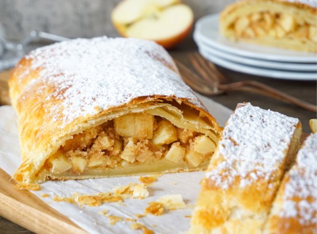 Schneller Apfelstrudel mit Blätterteig