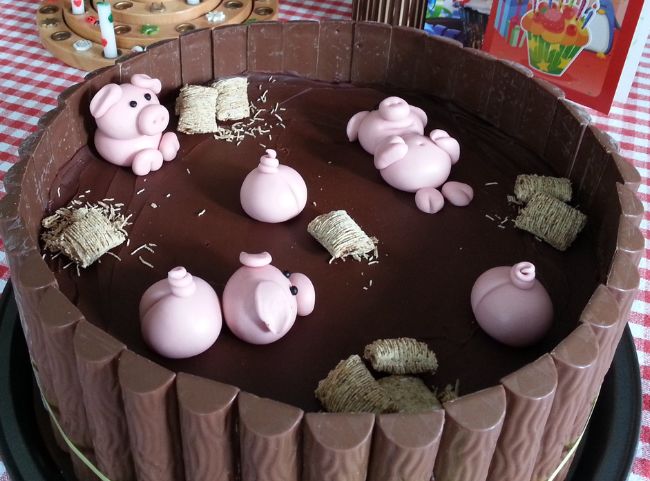 Schweine im Schlammbad Torte