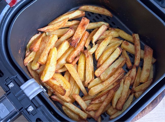 Selbstgemachte Pommes Heißluftfritteuse