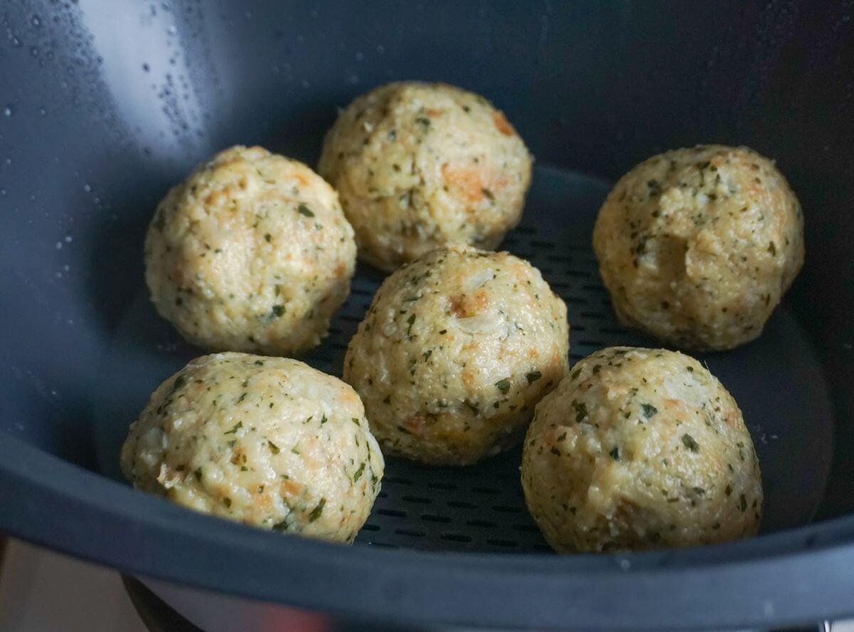 Semmelknödel im Thermomix Varoma Semmelknödel im Thermomix Varoma