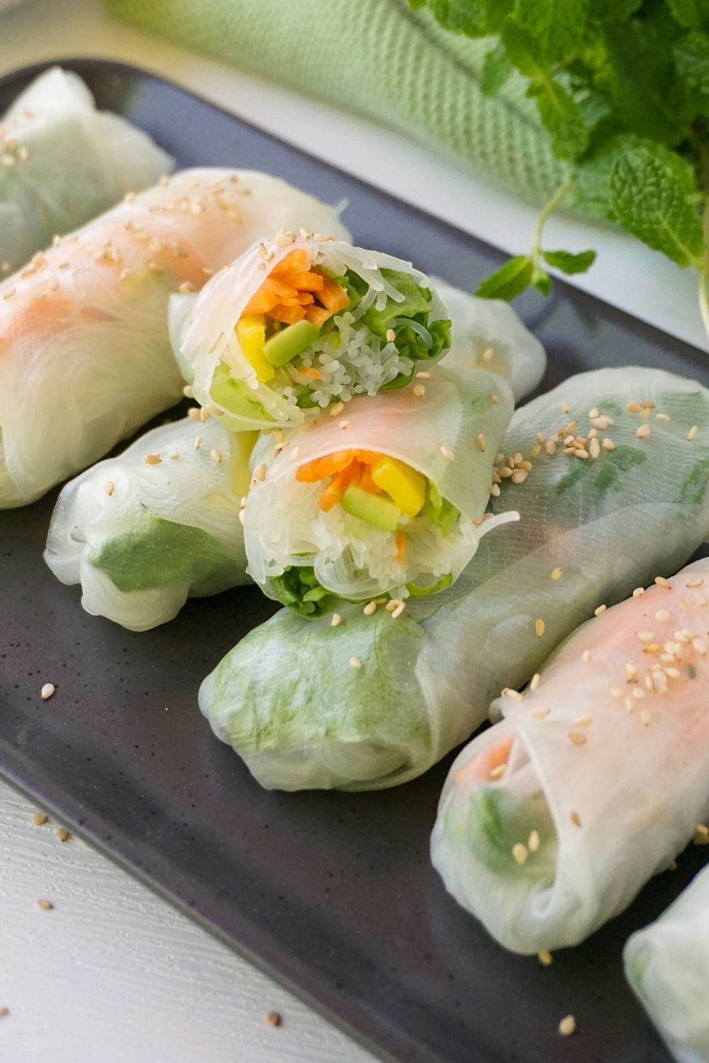 Leckere Sommerrollen mit Erdnuss-Dip Leckere Sommerrollen mit Erdnuss-Dip