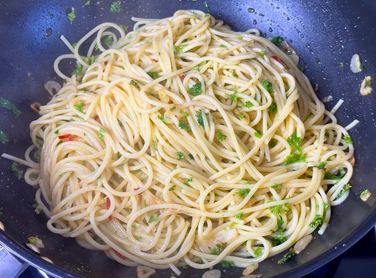 Spaghetti aglio e olio Originalrezept Spaghetti aglio e olio Originalrezept