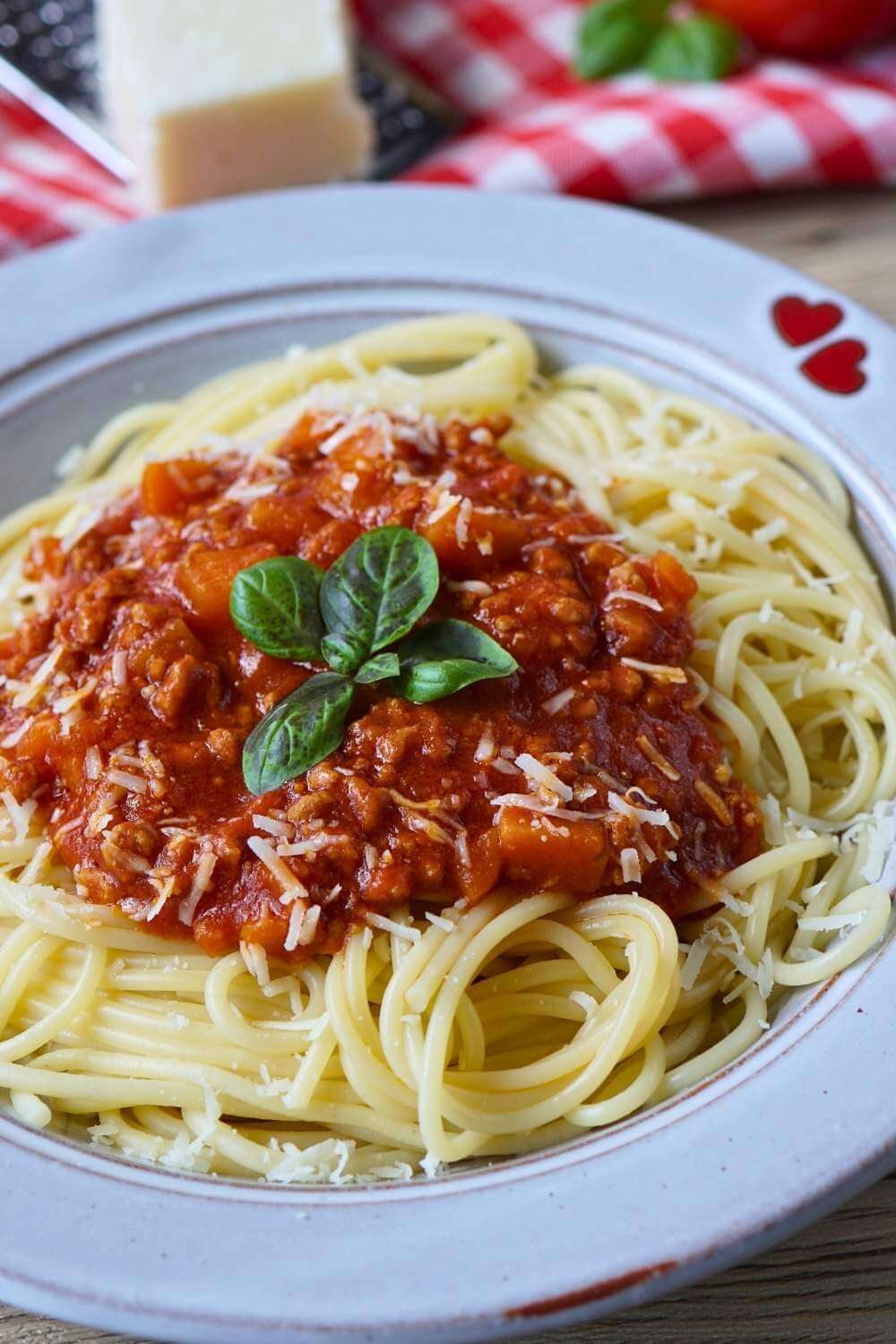Spaghetti Bolognese - einfach für Kinder & Familie Spaghetti Bolognese - einfach für Kinder & Familie