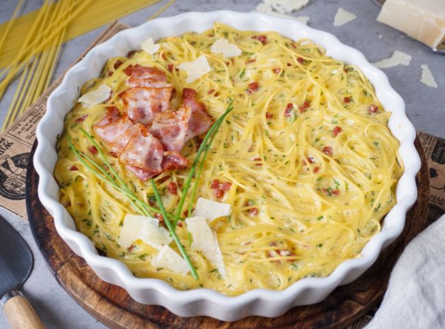 Spaghetti Frittata Carbonara aus dem Ofen