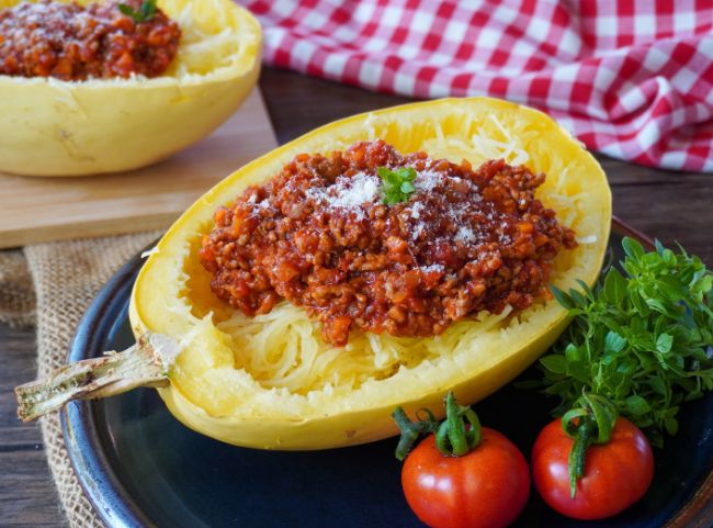 Spaghettikürbis mit Hackfleisch