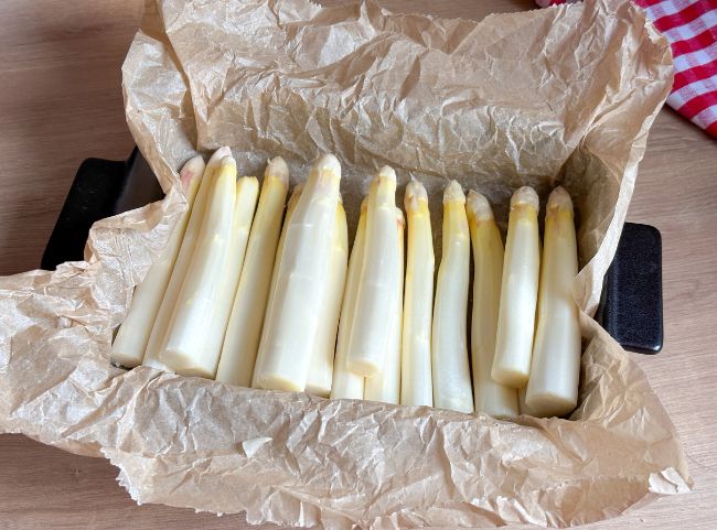 Spargel im Ofen garen Auflaufform