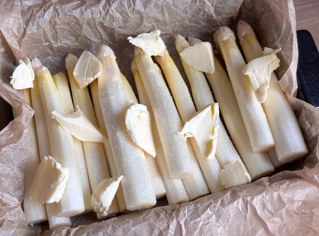 Spargel im Ofen machen Butter