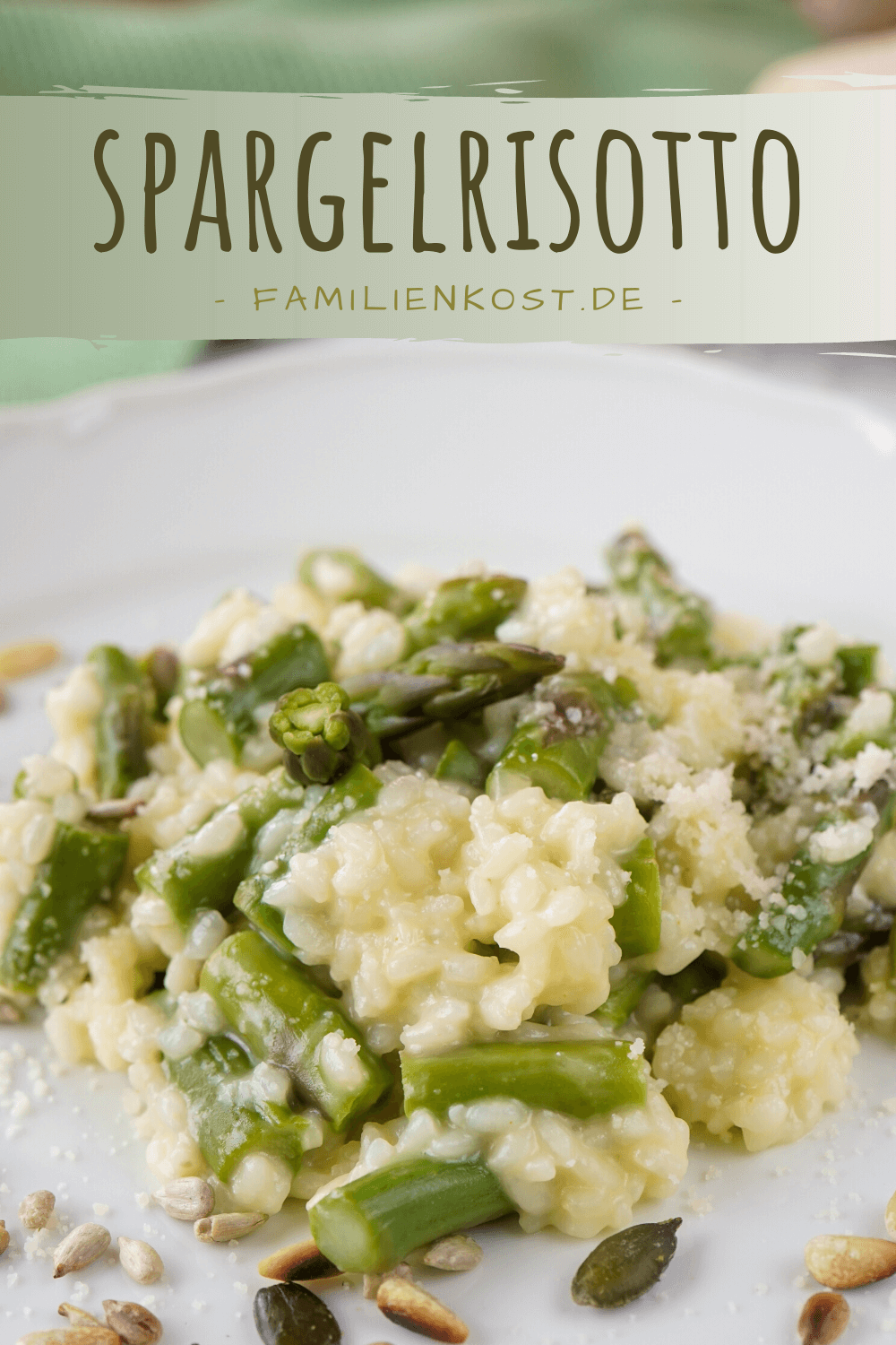 Cremiges Spargelrisotto mit Parmesan Cremiges Spargelrisotto mit Parmesan