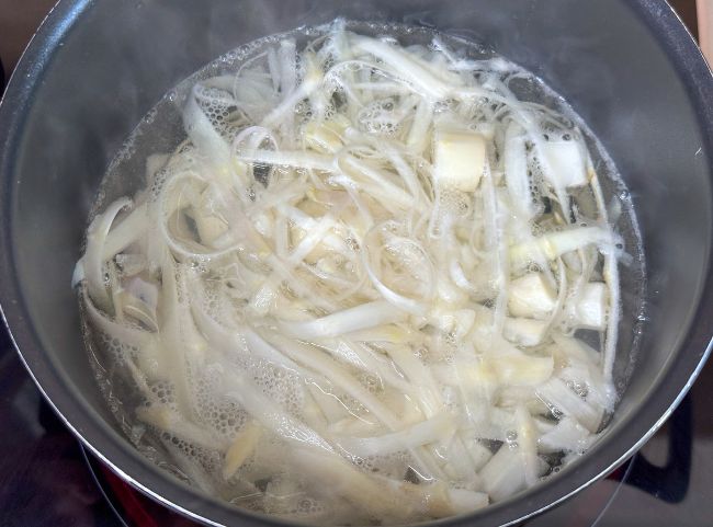 Spargelwasser kochen Suppe