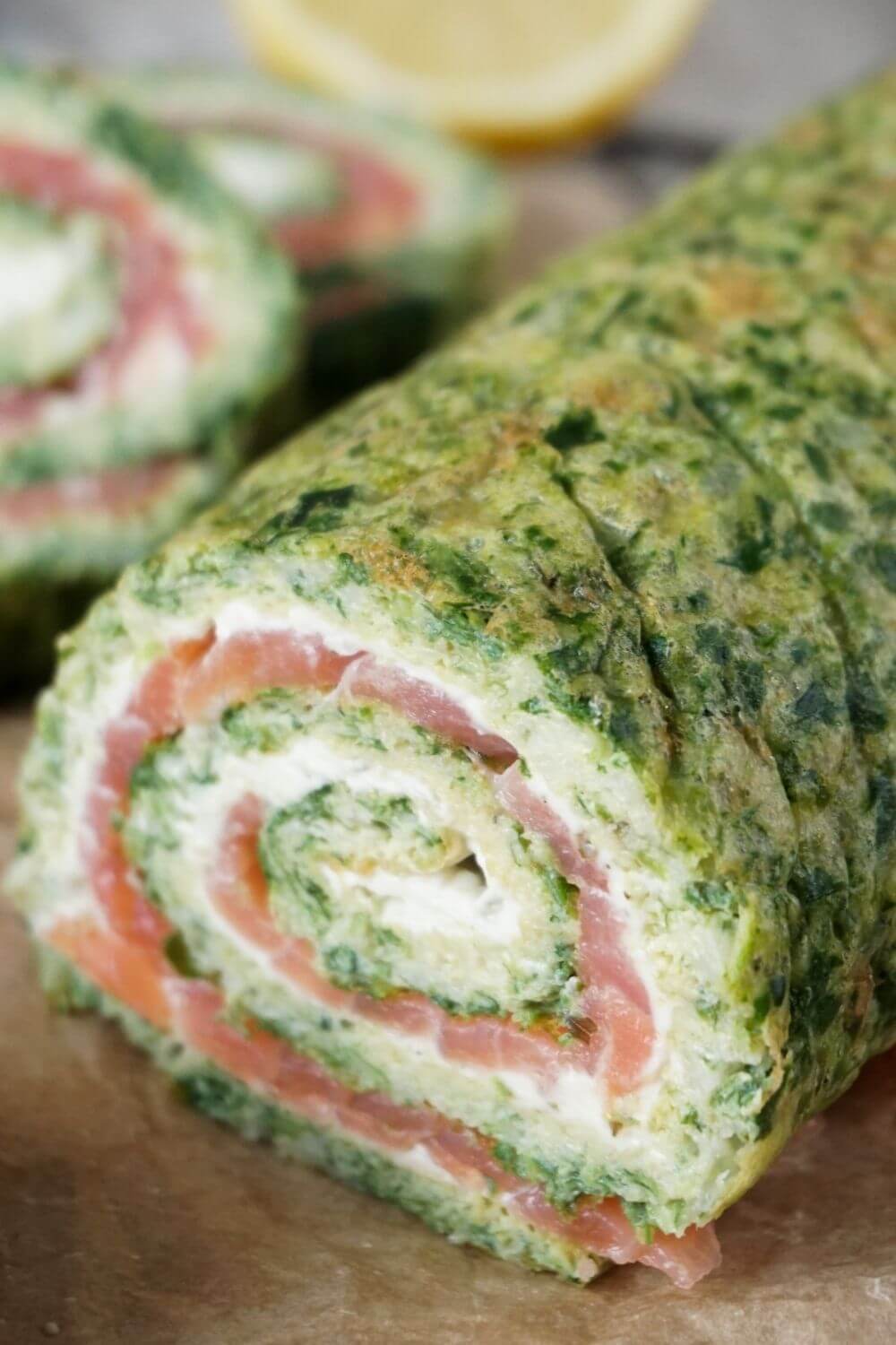 Spinat-Lachs-Rolle mit Frischkäse